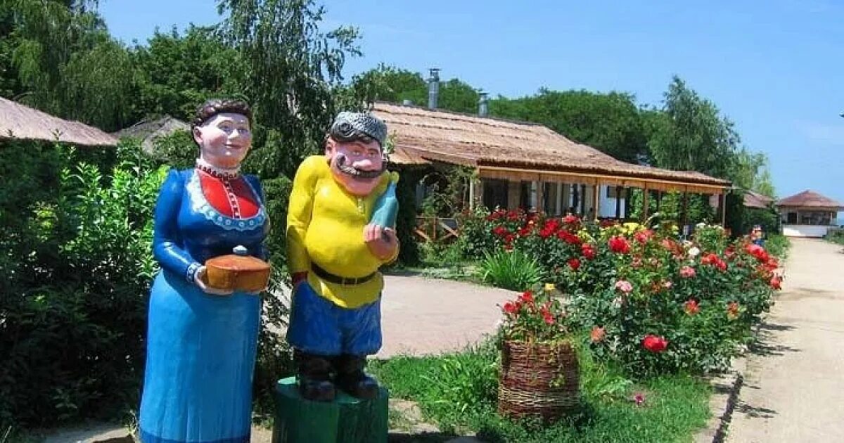Ейск казачий курень. Казачий курень ейск. Казачий курень ейск. Казачий курень кабардинка. Казачий курень ресторан ейск.