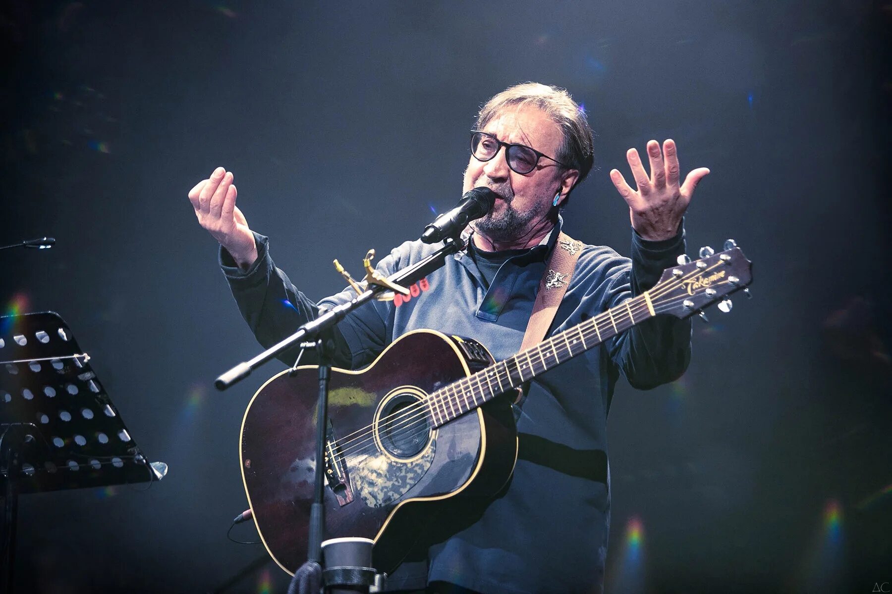 Агата кристи российская группа. Любавин концерт. Выступил один из бывших. Выступил один из бывших. Мот обложка альбома.