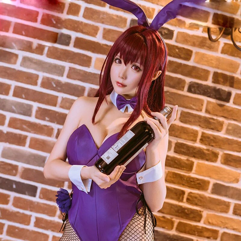 Косплей плюсы. Scathach Bunny косплей. Sneaky Lancer Cosplay.