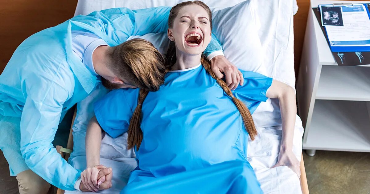 Сон начинающиеся роды. Приснились беременность и рождение ребенка. Сон начинающиеся роды. Безопасные позы для беременных 3 триместр. Занятие любовью с беременной.
