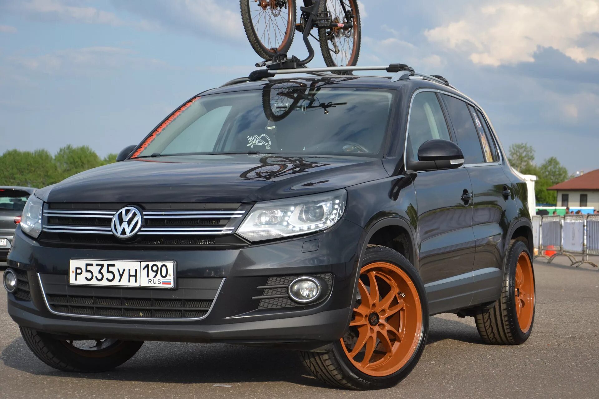 Volkswagen tiguan шины. Tiguan 1. VW Tiguan 1 Стайлинг. Фольксваген Тигуан 2012 года Стайлинг. Стайлинг Тигуан 2.