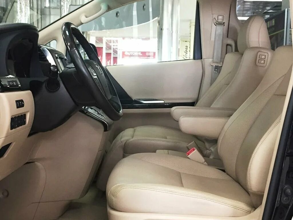 Toyota Alphard 2 поколение минивэн. Toyota Alphard 3.5 at салон. Тойота альфард левый руль. Тойота альфард 2007 левый руль. Купить альфард с левым рулем