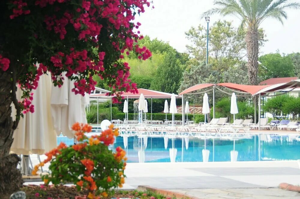 Queens park le jardin 5. Queen's park le jardin resort 5 турция кемер кириш. Queens park le jardin 5 турция. Queen s park le jardin hotel 5. Queens le jardin hotel kemer.
