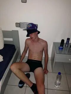 #chav. #scally. pic.twitter.com/6HkNnW0XcA. 