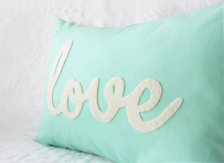Подушка сердечки. Pillow material. Подушка любовь девушка мальчик по мграю. Подушка. Pillow love.