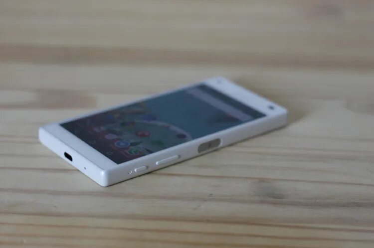 Sony z5 Compact White. Sony Xperia z5 Compact динамик. Sony Xperia z5 Compact авито. Sony z5 Compact светодиодный индикатор.