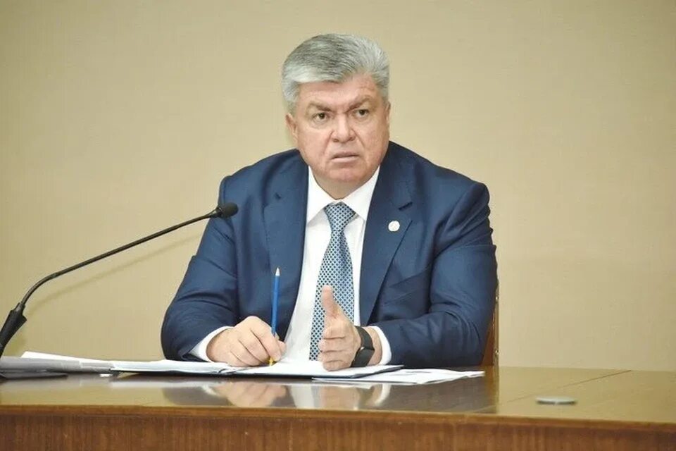 Мэр челнов магдеев. Магдиев мэр челнов. рустем магдиев казань.