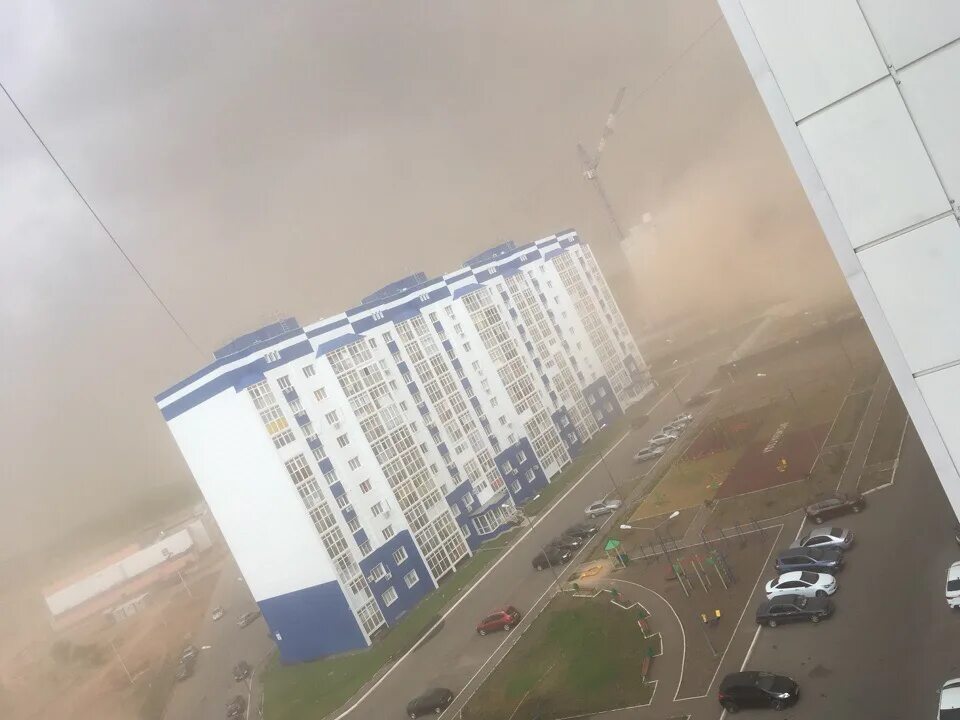 Песчаная буря в Оренбурге. Пыль в Оренбурге. Песчаны Оренбурга.