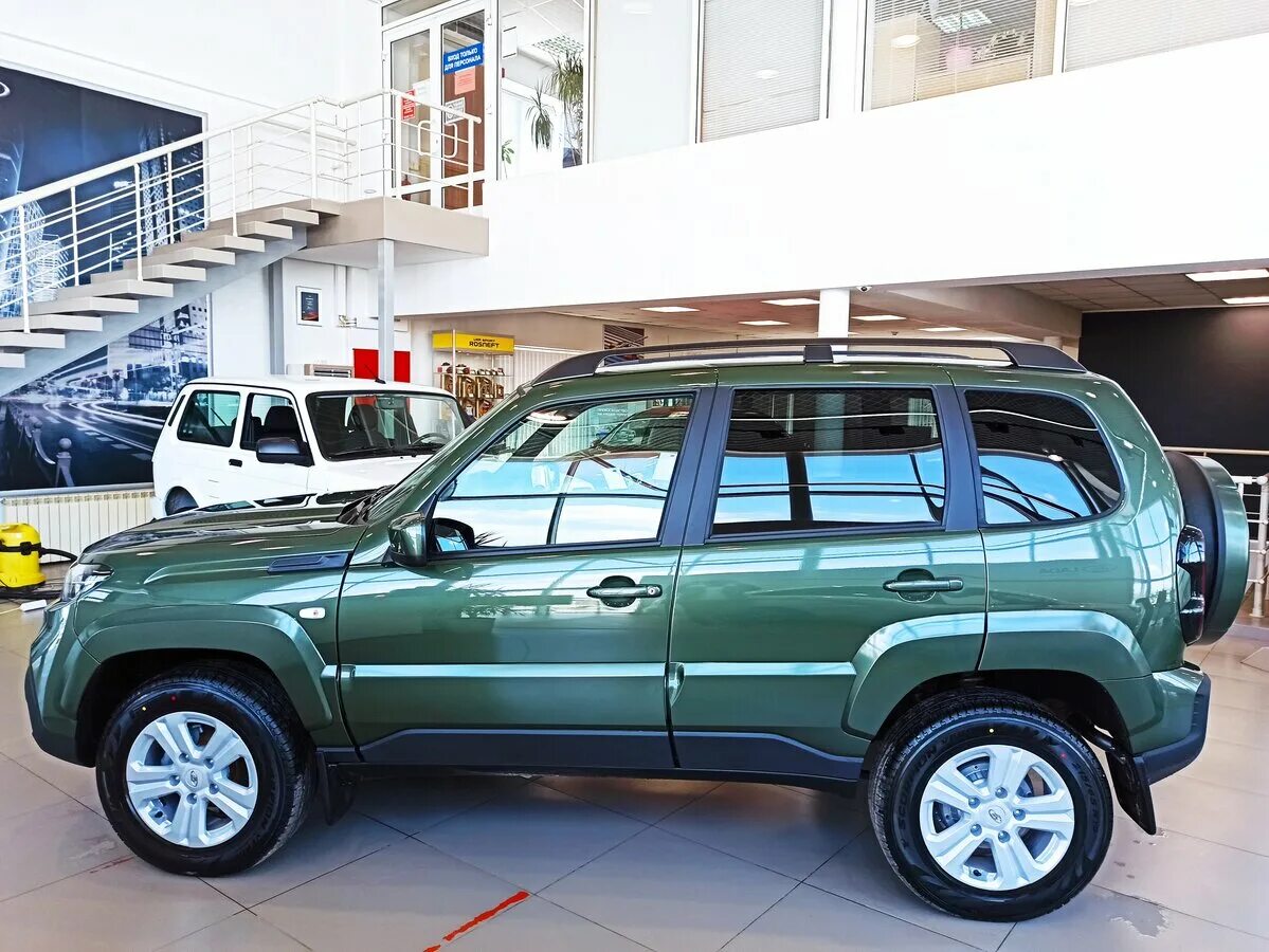 нива тревел темно зеленого. Niva travel амазония. лада нива тревел 2021 зеленая. зеленая. (80 л.