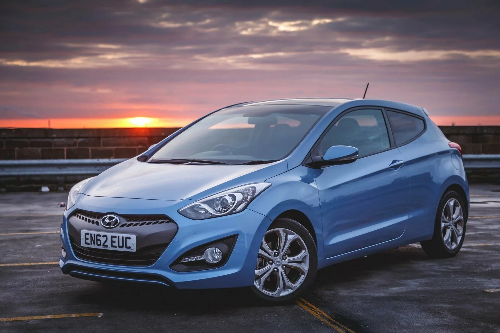 Хендай ай 30 2010. Hyundai i30 2012 хэтчбек. Hyundai i30 12. Hyundai i30 1. Hyundai i30 hatchback.