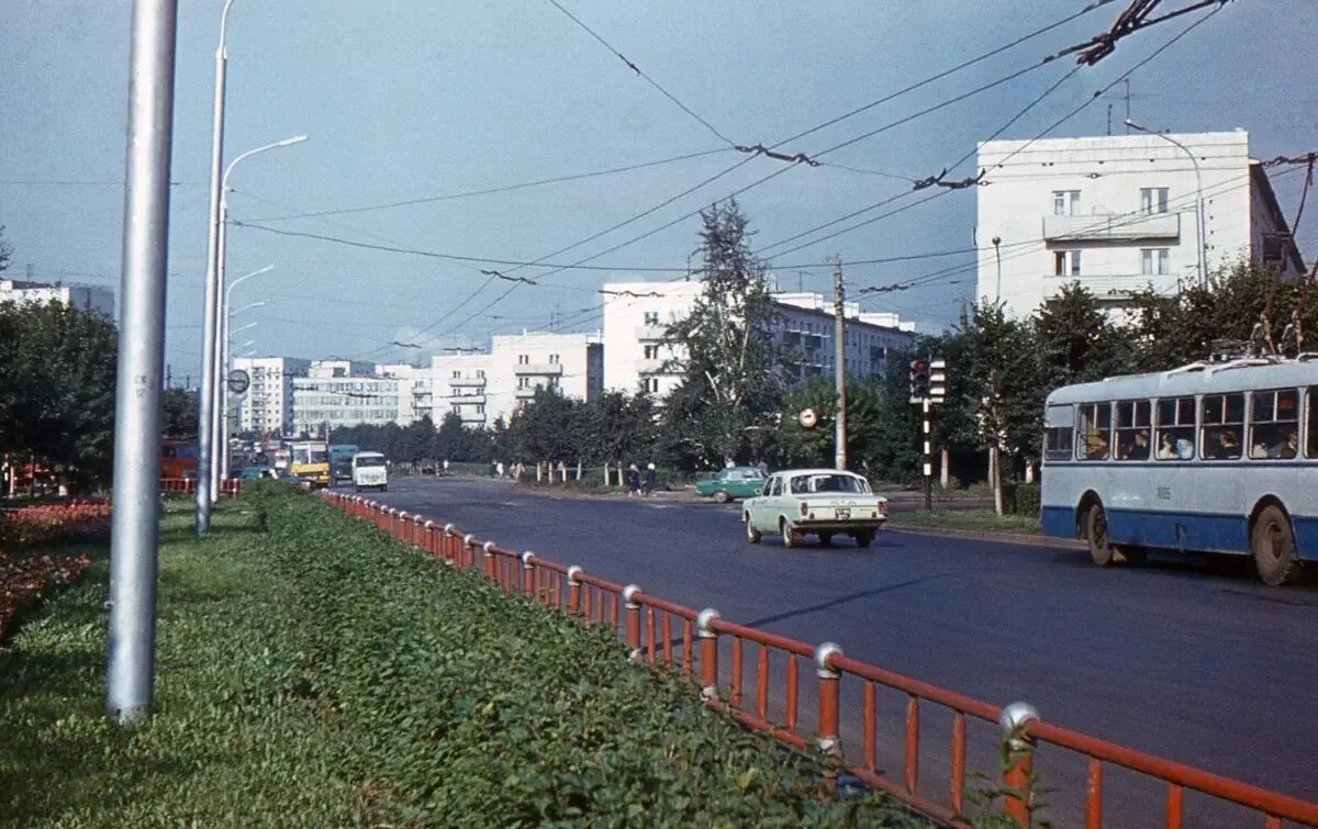 Уфа 2000 год. Уфа 1970. Уфа 70 годы. Проспект октября Уфа в 2000 году. Проспект октября Уфа 1990.