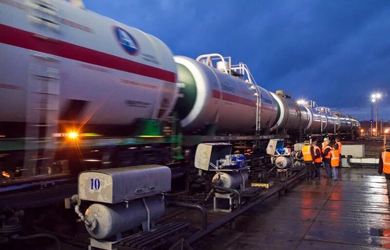 Цистерна суг. Цистерна с газом. газовые цистерны железнодорожные. транспорт суг. транспортировка сжиженных газов.