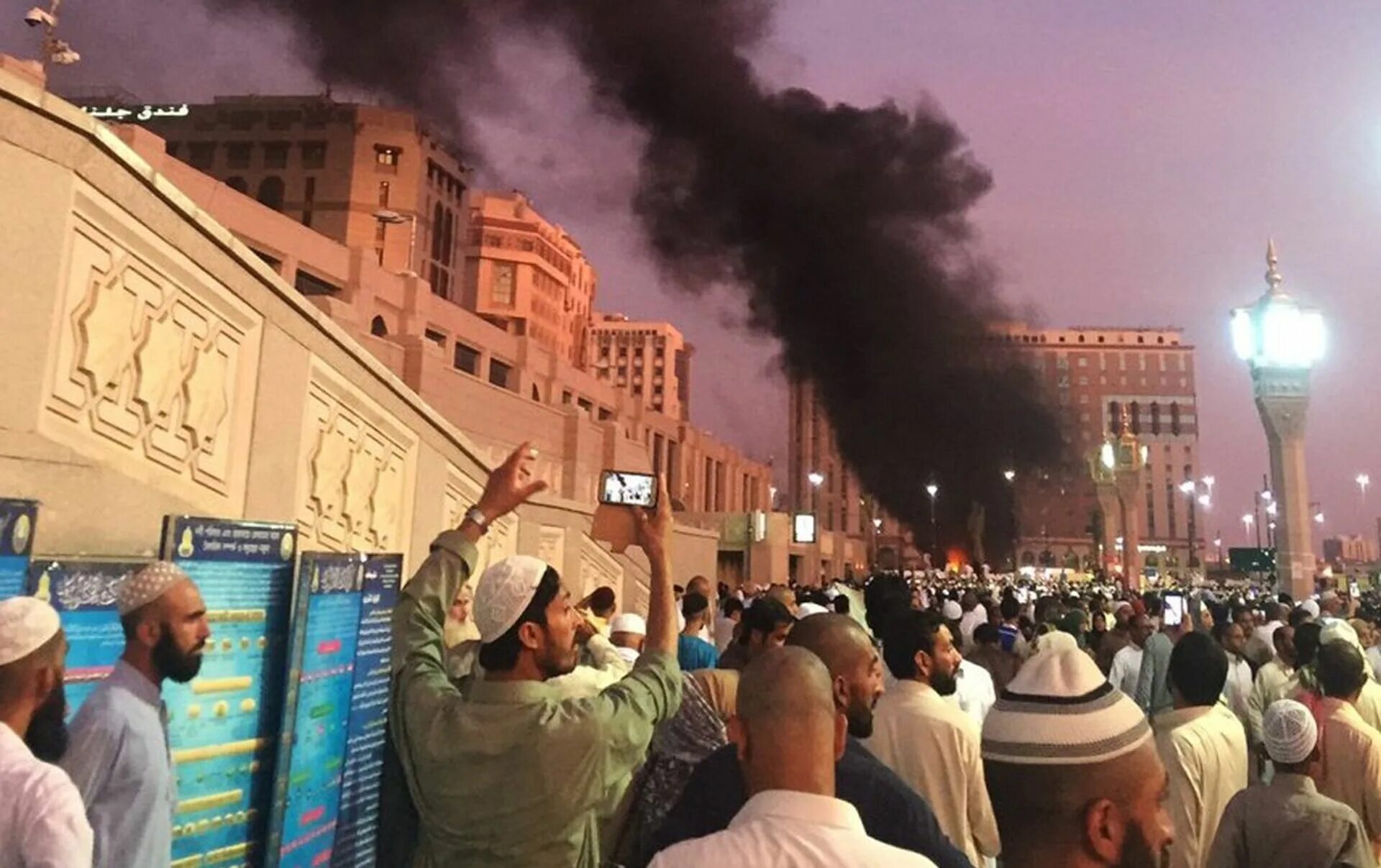 Саудовская Аравия терроризм. Теракт в Саудовской Аравии в мечети. Теракт мечеть Аль-аскари. Саудовская Аравия терактрв.