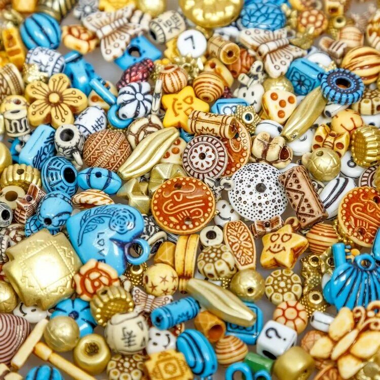 товары для рукоделия бусины. бусинки для рукоделия. товары для рукоделия много. кошачий глаз камень. набор бусинок.