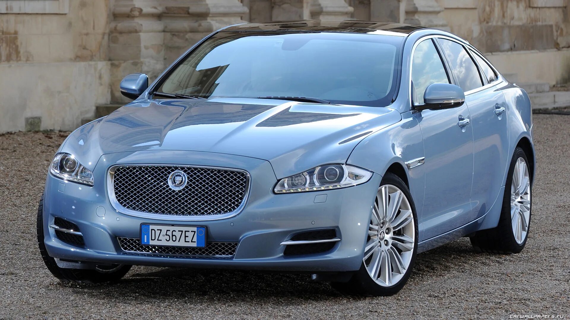 Автомобили иномарки цены. Ягуар XJ 351. Jaguar XJ 3.0 Diesel. Jaguar XJ (x351) 2009. Ягуар XJ 2009.