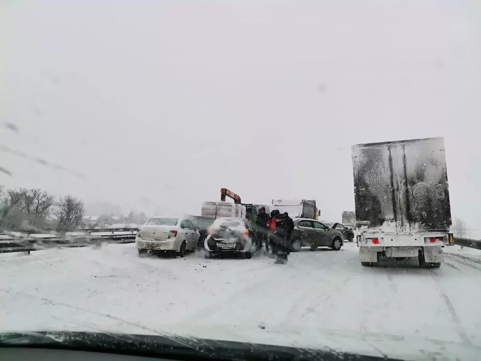 Авария на трассе новокузнецк кузедеево. Авария на трассе ленинск-кузнецкий кемерово. Аварии сегодня новокузнецк на трассе. Дтп на трассе кемерово новокузнецк. Авария в междуреченске сегодня.