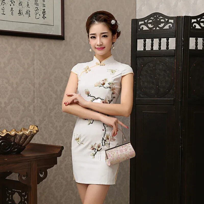Китайское платье cheongsam qipao. Японское ципао. Ципао с сакурой. Китайское женское ципао. Японское ципао.