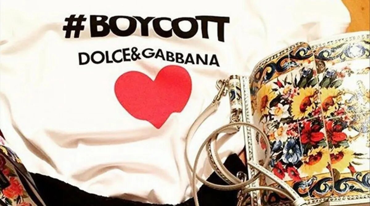 Песни она хочет сумку дольче габбана. Dolce Gabbana China. Реклама Dolce Gabbana Китай. Китайский Дольче Габбана. Dolce Gabbana China scandal.