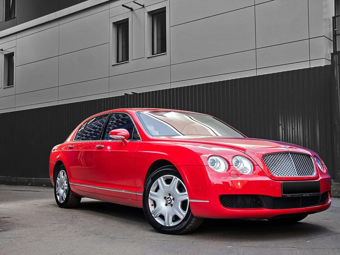 Bentley Continental Flying Spur 2005. Красный Bentley Continental Flying Spur. Bentley Flying Spur 2006. Бентли Континенталь 2005 седан. Бентли континенталь флаинг спур