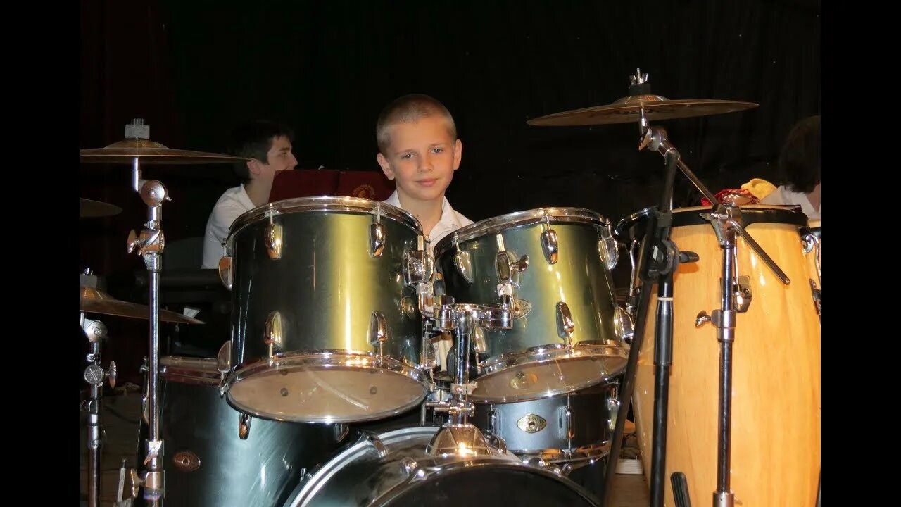 Drummer Daniel Varfolomeyev. Симон Даниэль барабанщик. Маленькая барабанщица. Drum brothers
