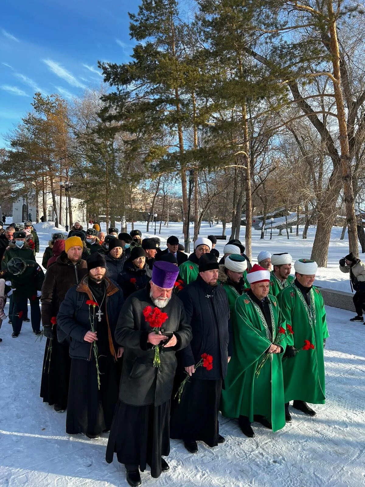 Свежие новости оренбургской. Возложение на 23 февраля. Возложение цветов 23 февраля. 23 Февраля возложение Оренбург. Защитник Оренбург.