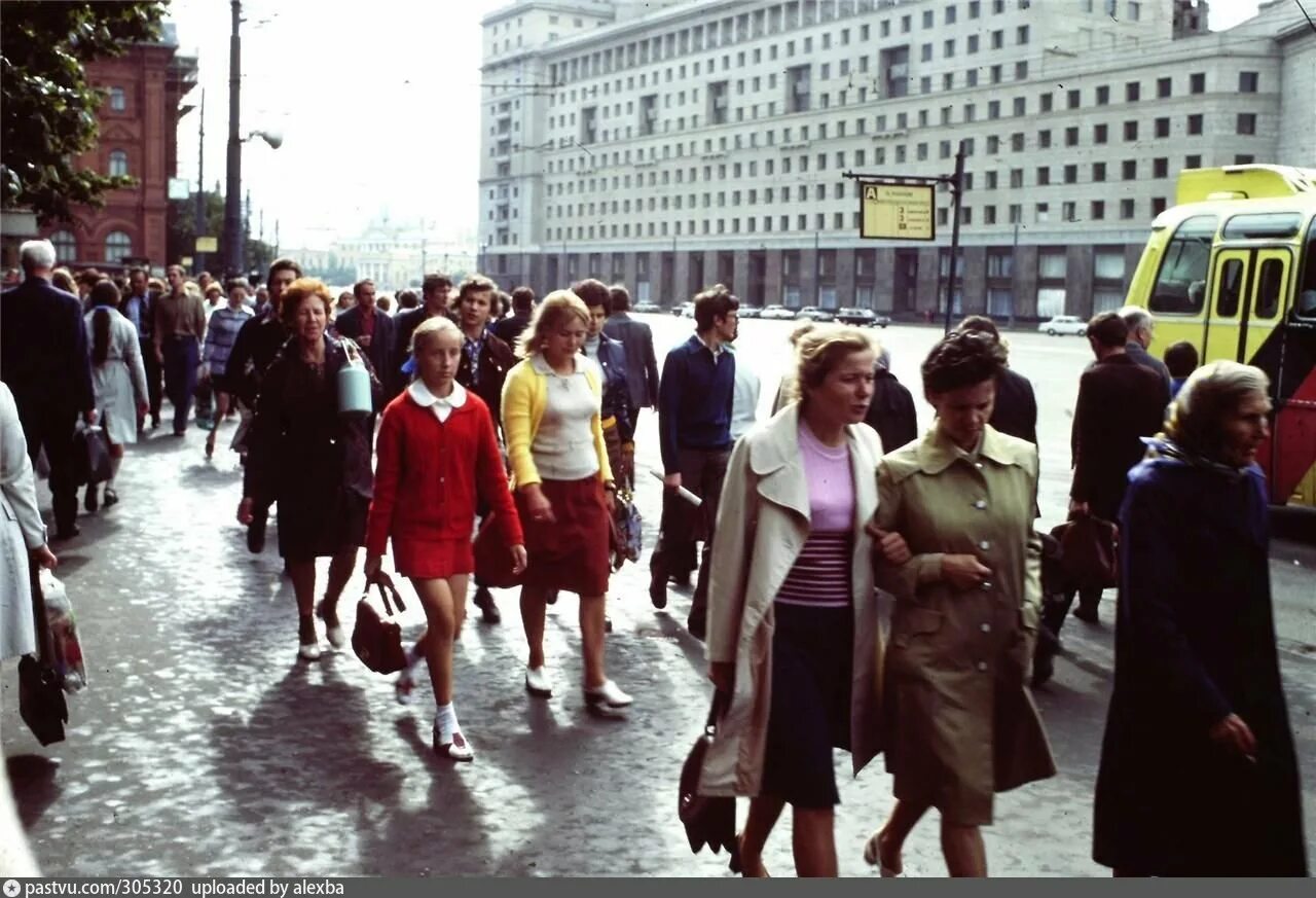 Зачем в советское время. Советские люди. Жизнь в СССР. Повседневная жизнь советских людей. 70-Е годы в СССР.