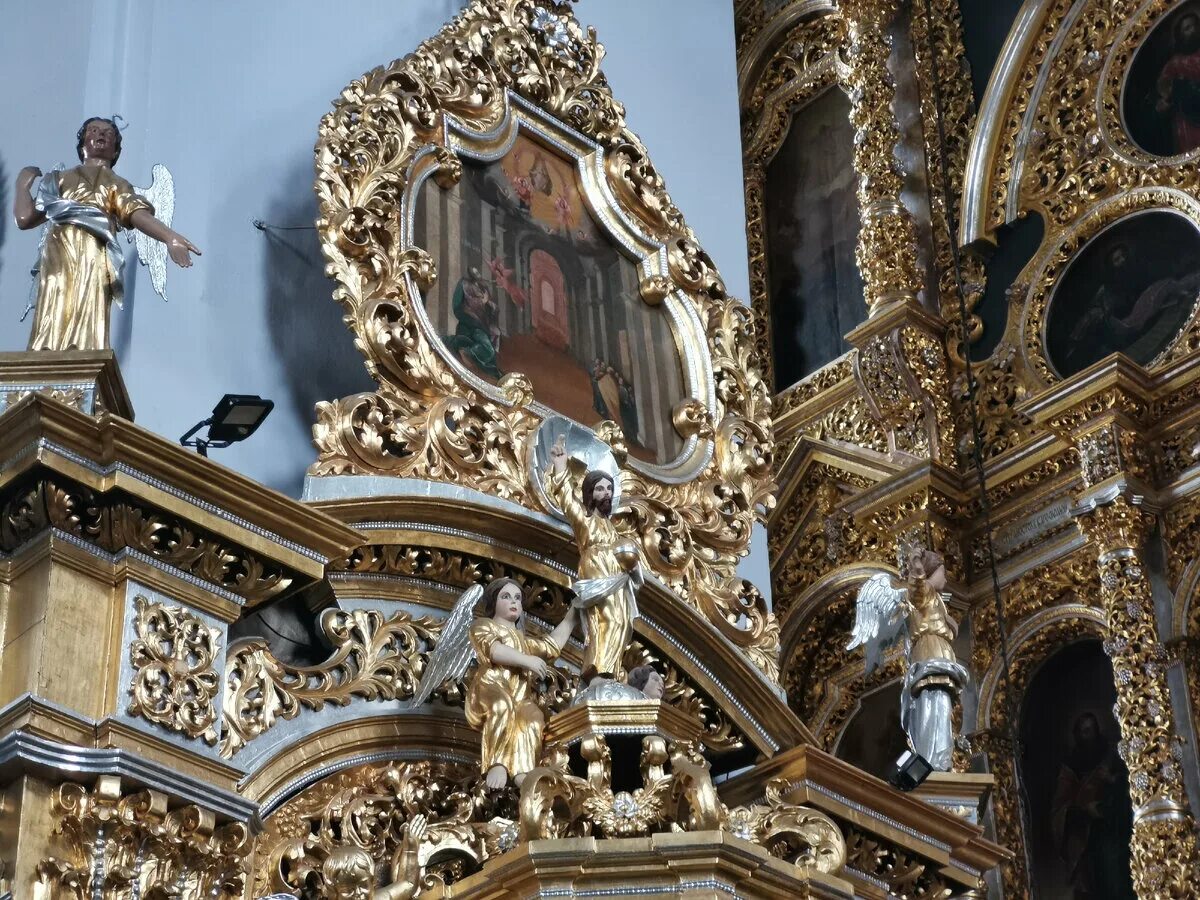 Смоленск храм успенский собор фото Ответы : Что это за храм, к которому подлетает наш дельтаплан Где