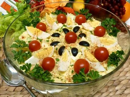 Много вкусных салатов