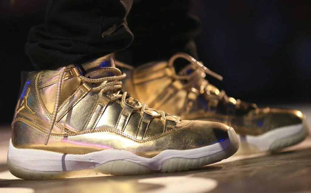 Jordan gold. Solid Gold ovo x Air Jordan $2.000.000. Solid Gold ovo x Air Jordan. Air Jordan 11 Gold. Кроссовки Solid Gold ovo x Air Jordan.