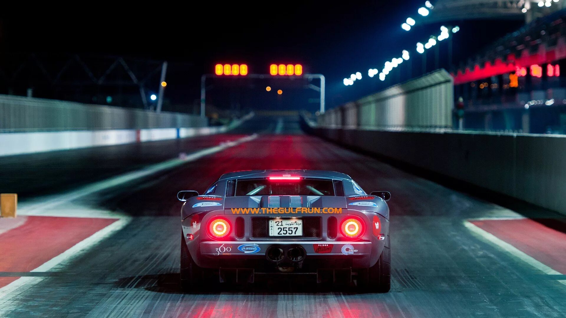 Drag racing car. Ford gt40 track. Драг-рейсинг Форд ГТ. Форд gt Race. Уличные гонки.