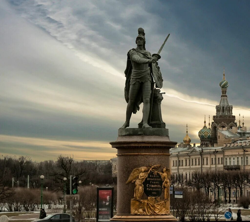 Какому великому полководцу установлен данный памятник. Памятник александру суворову тирасполь. Памятник александру суворову в санкт-петербурге. Памятник суворову в санкт-петербурге. Памятник суворову основателю тирасполя.
