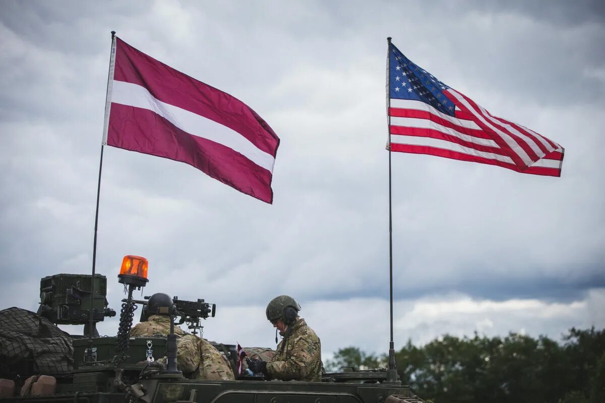 Нато латвия эстония. Латвия НАТО. Латвия Военная мощь. Армия Латвии. США Латвия.