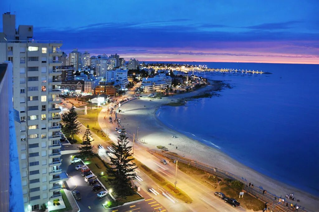 Монтевидео столица какого государства. Площадь независимости уругвай. Монтевидео столица какого государства. Площадь независимости монтевидео. Монтевидео столица какого государства.