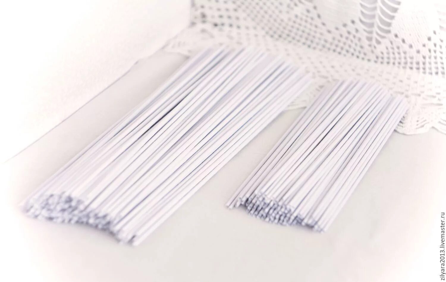Трубочки из офисной бумаги. Бумажная лоза трубочки. Трубочки из бумаги для плетения. Трубочки из бумаги. Бумага для бумажной лозы.