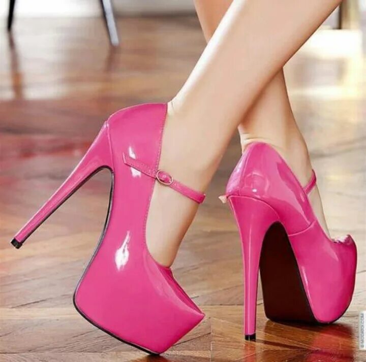 Высокие каблуки. Туфли на шпильке. Туфелька с цветами. Луи виттон туфли с красной подошвой. Туфля стала.