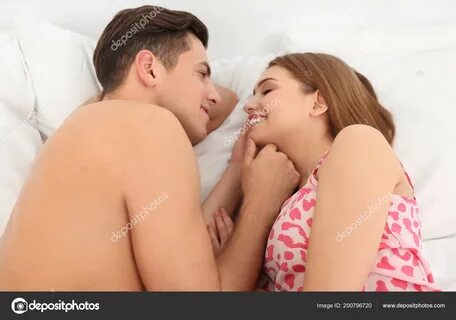 Sexy Jovem Casal Sendo Íntimo Cama Casa 