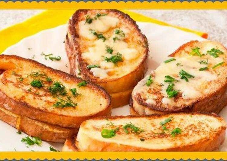Рецепт белых гренок с чесноком. Гренки. Гренки из белого хлеба. Гренки с чесноком и сыром. Гренки из белого хлеба с сыром