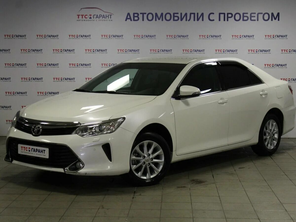 Toyota Camry 2016 белая. Toyota Camry xv50 7 пробег. Camry 2016 белый. Тойота Камри 2016 автомат. Купить камри с пробегом частные