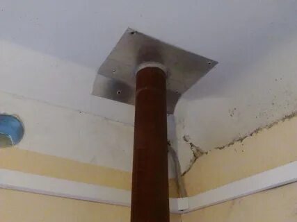 На трубу закрыть отверстие