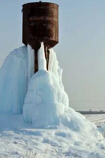 Водонапорная башня зимой
