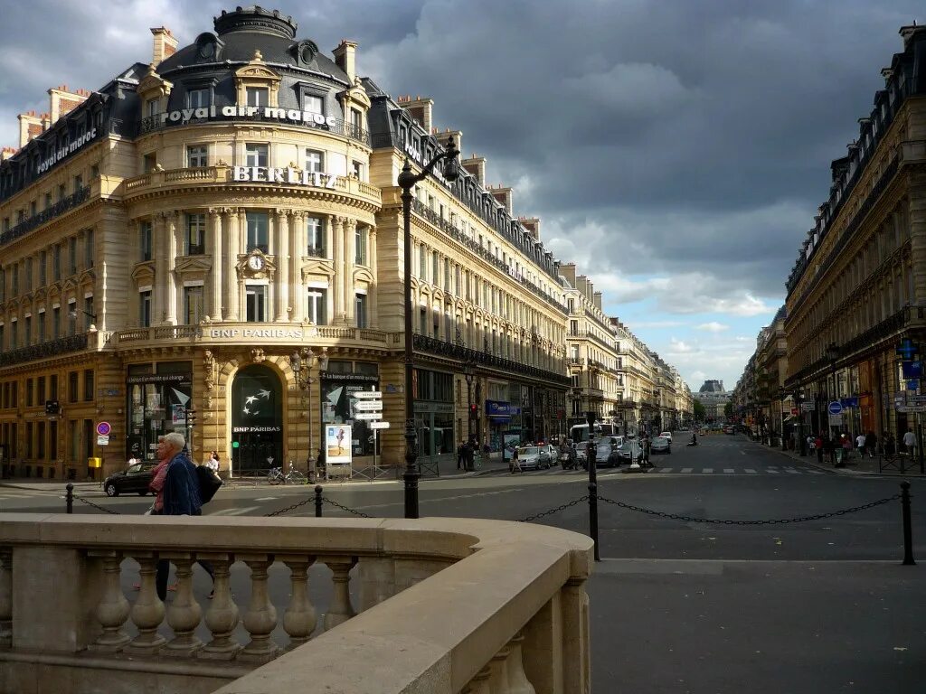 Гранд бульвар. Grands boulevards париж. grand boulevard paris. большие бульвары в париже. магазины на бульварах парижа.