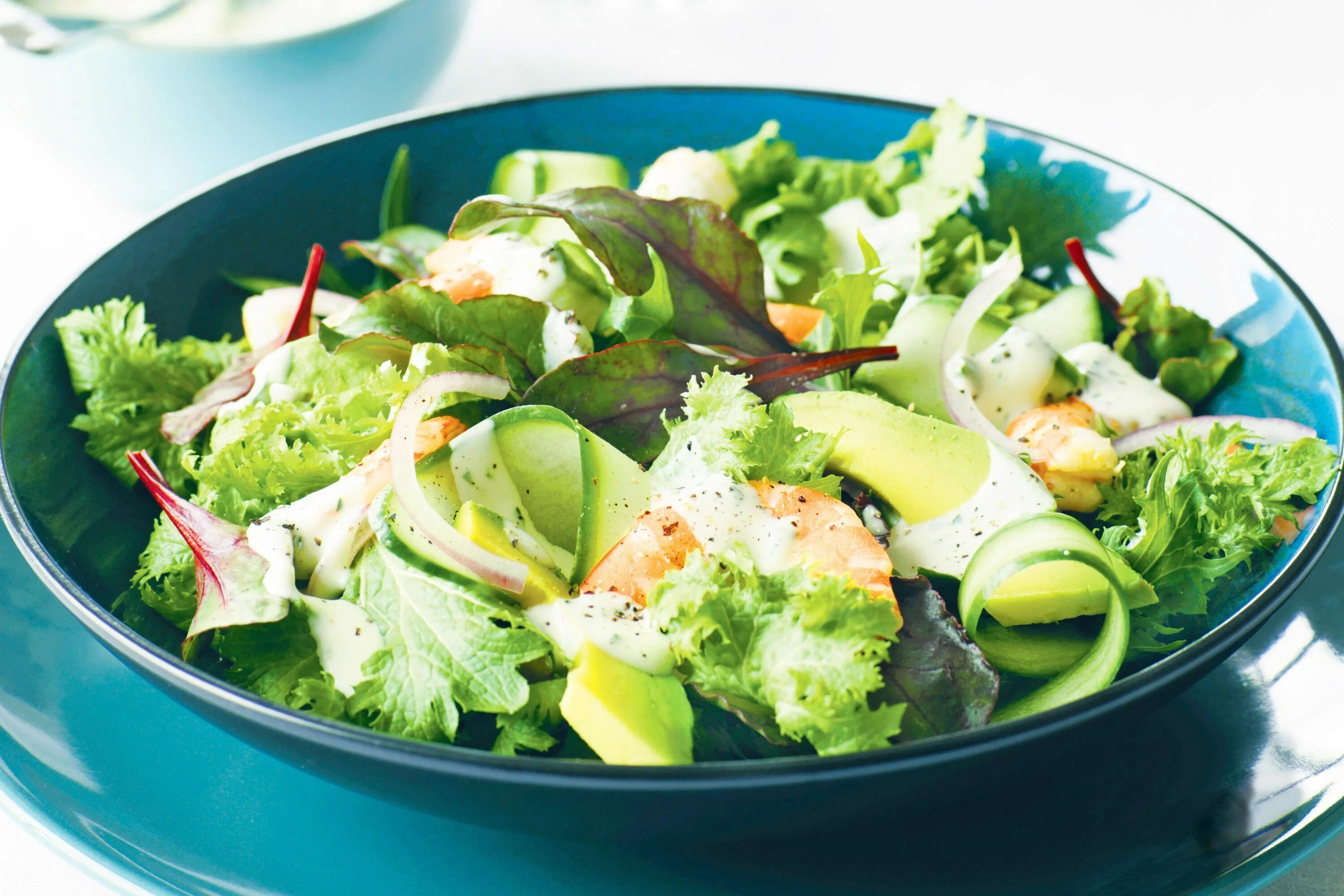 Салаты из овощей без майонеза. Avocado Prawn Salad. Салаты без майонеза. Овощные салаты без майонеза. Салаты без майонеза на праздничный стол.