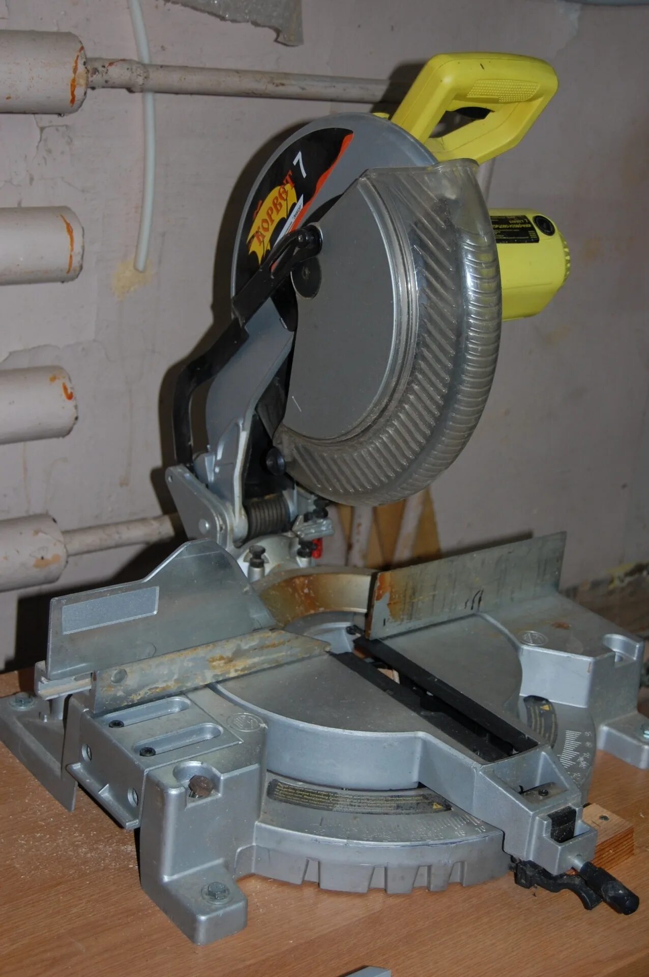 Торцовка бош gcm 12. Пила торцовочная корвет 7. Пила комбинированная lh1040f makita. Пила торцовочная метабо кгс 216м. Пила бош торцовочная с протяжкой gcm 12 gdl.