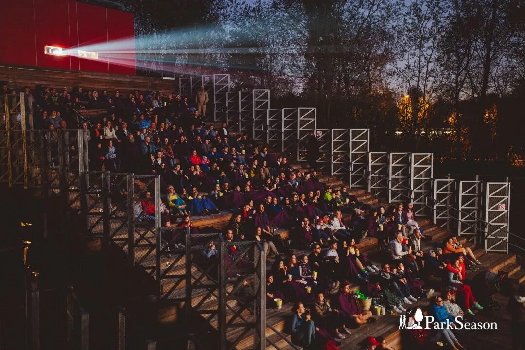 Занятия на тренажерах. Dictatura estetica бар гоголевский бульвар. Фитнес тренера кумертау. Душный зал. Беслан школа 1 террористы.