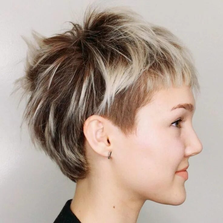 Pin by Lorrie Alexander on Hairdo Short pixie haircuts, Thick hair styles, Pixie