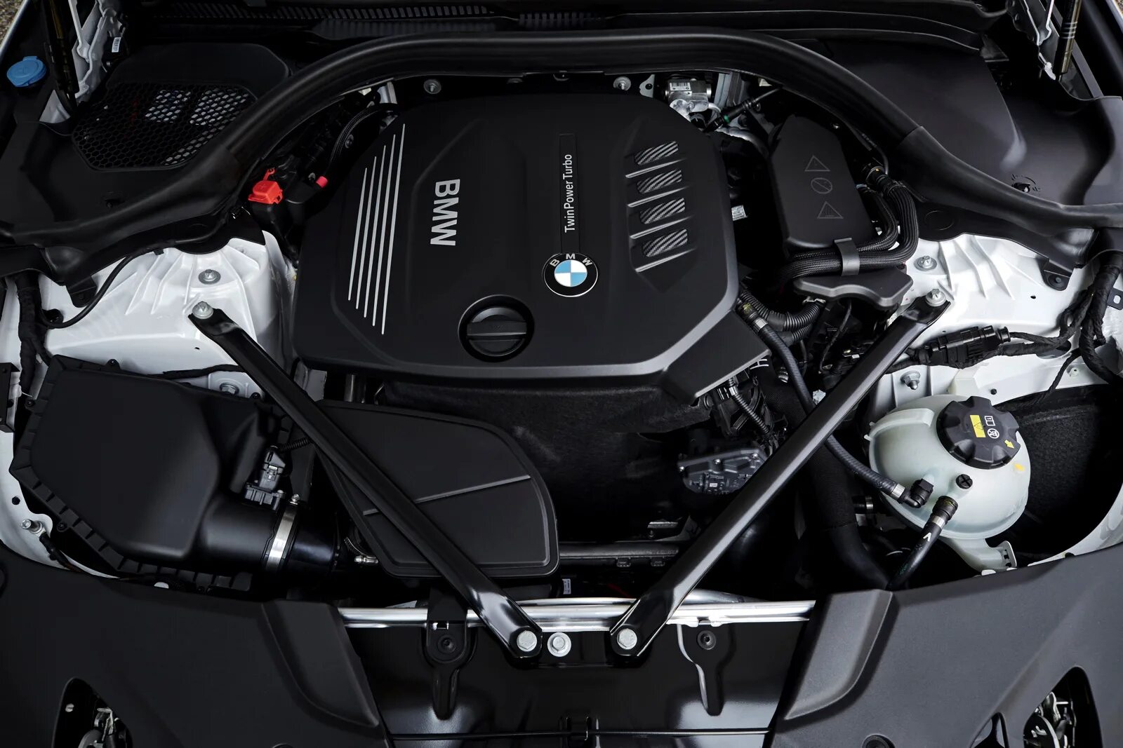 Bmw g30 мотор. Bmw f10 n57. Бмв 5 530 дизель. Bmw g30 моторы. 4.