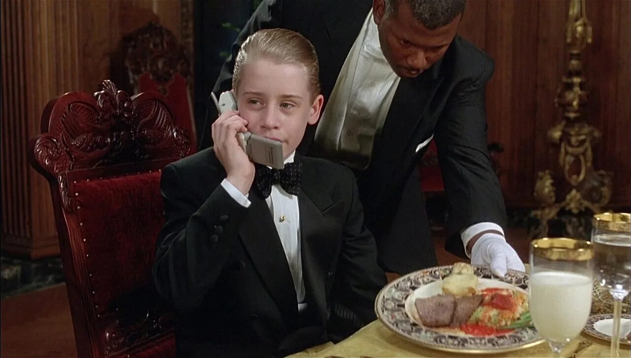 Богатенький Ричи / Richie Rich (1994). Маколей Калкин богатенький Ричи. Один дома богатенький Ричи.