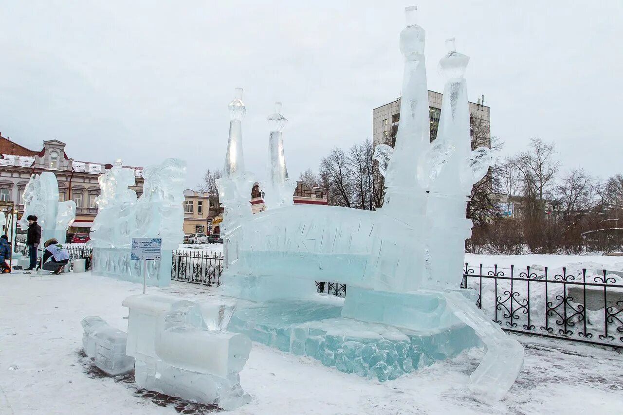 Куда сходить в томске зимой. Томск зимой. Зимний томск. Новособорная томск зима. Томск тгу зимний снежный.