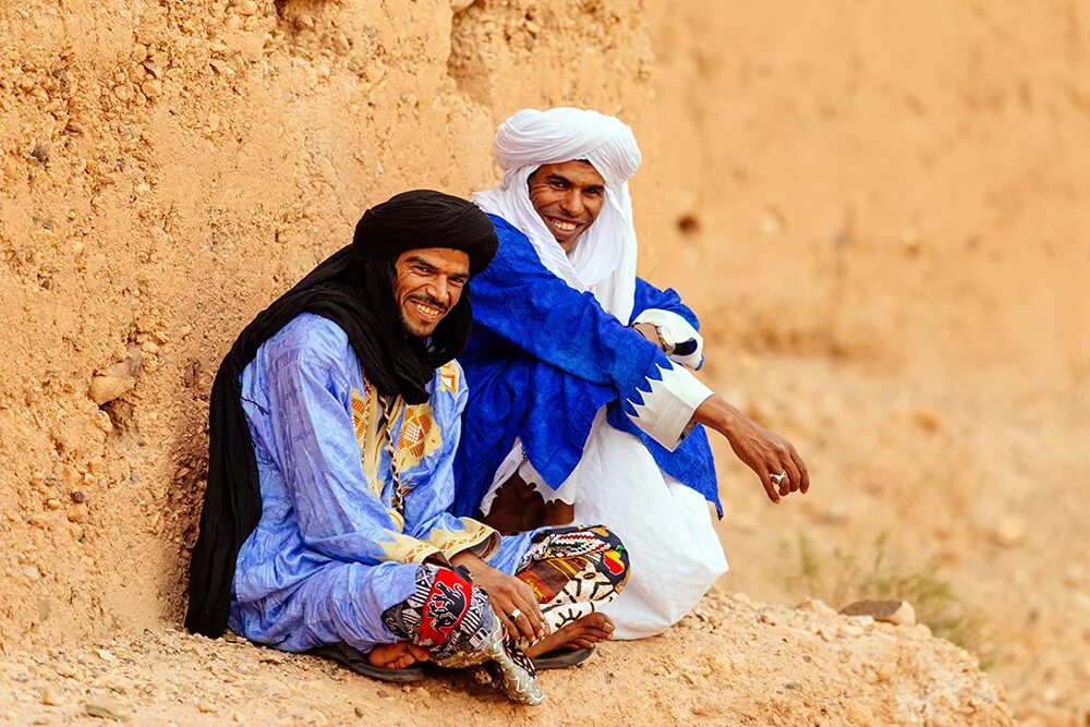 Занятия купечества. Купцы в 16 веке занятия. Горожане и их образ жизни в средние века. Основные занятия купцов. Купеческие названия.