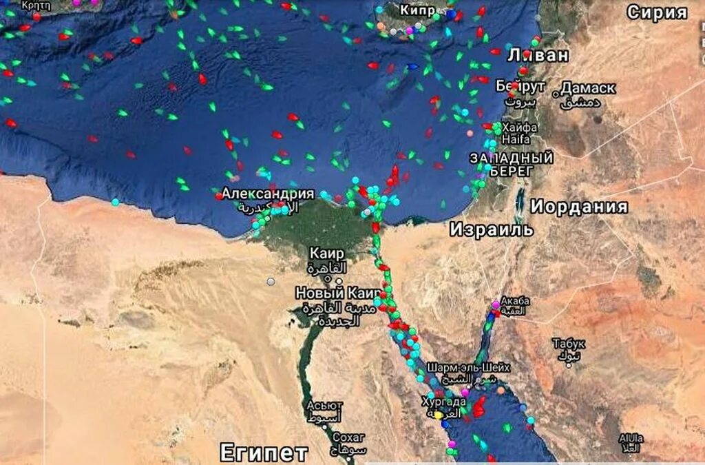 Суэцкий канал пробка. Пробка в Суэцком канале со спутника. Суэцкий канал со спутника. Пробка из судов в Суэцком канале.